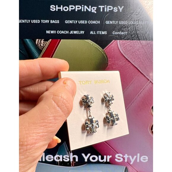 NEW!!! Tory Burch Silver Kira Logo Dangle Earrings - Picture 4 of 5